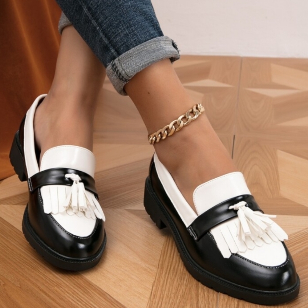 Retro (Size 39/US 8-8.5) Black & White Tassel Decor Retro Slip-on Loafers